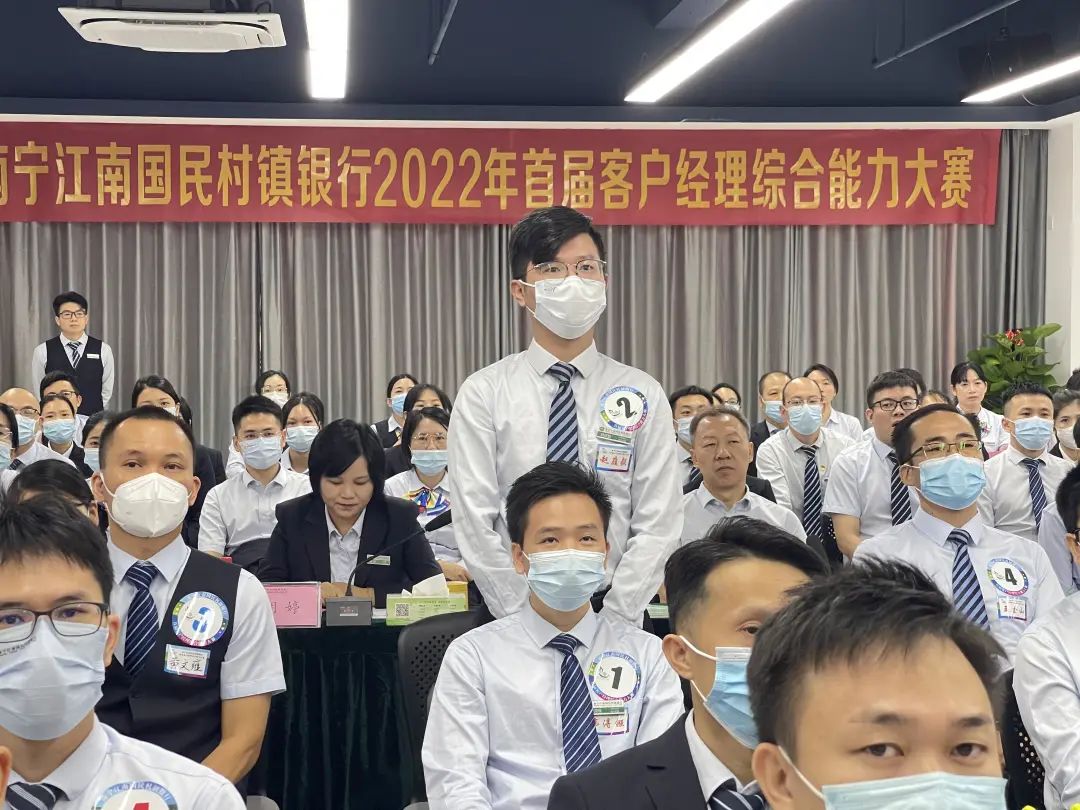 覃翔