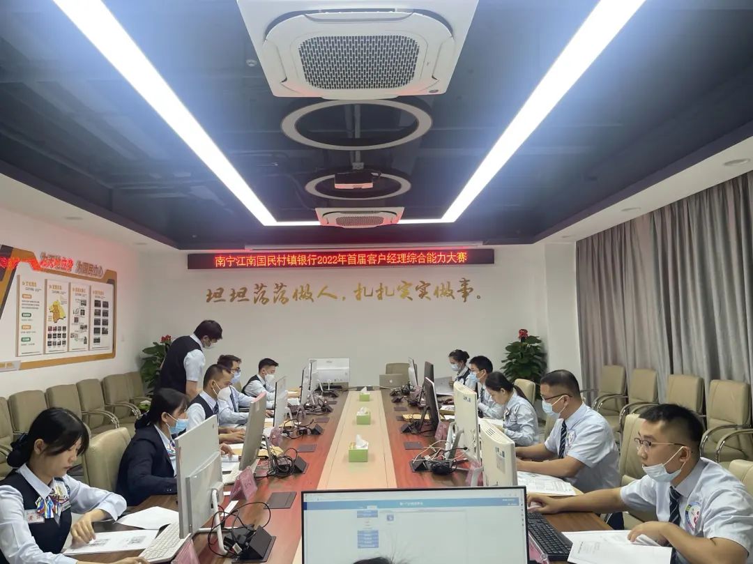 覃翔 (4)