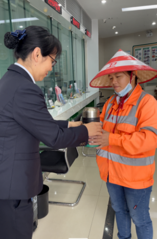 配文