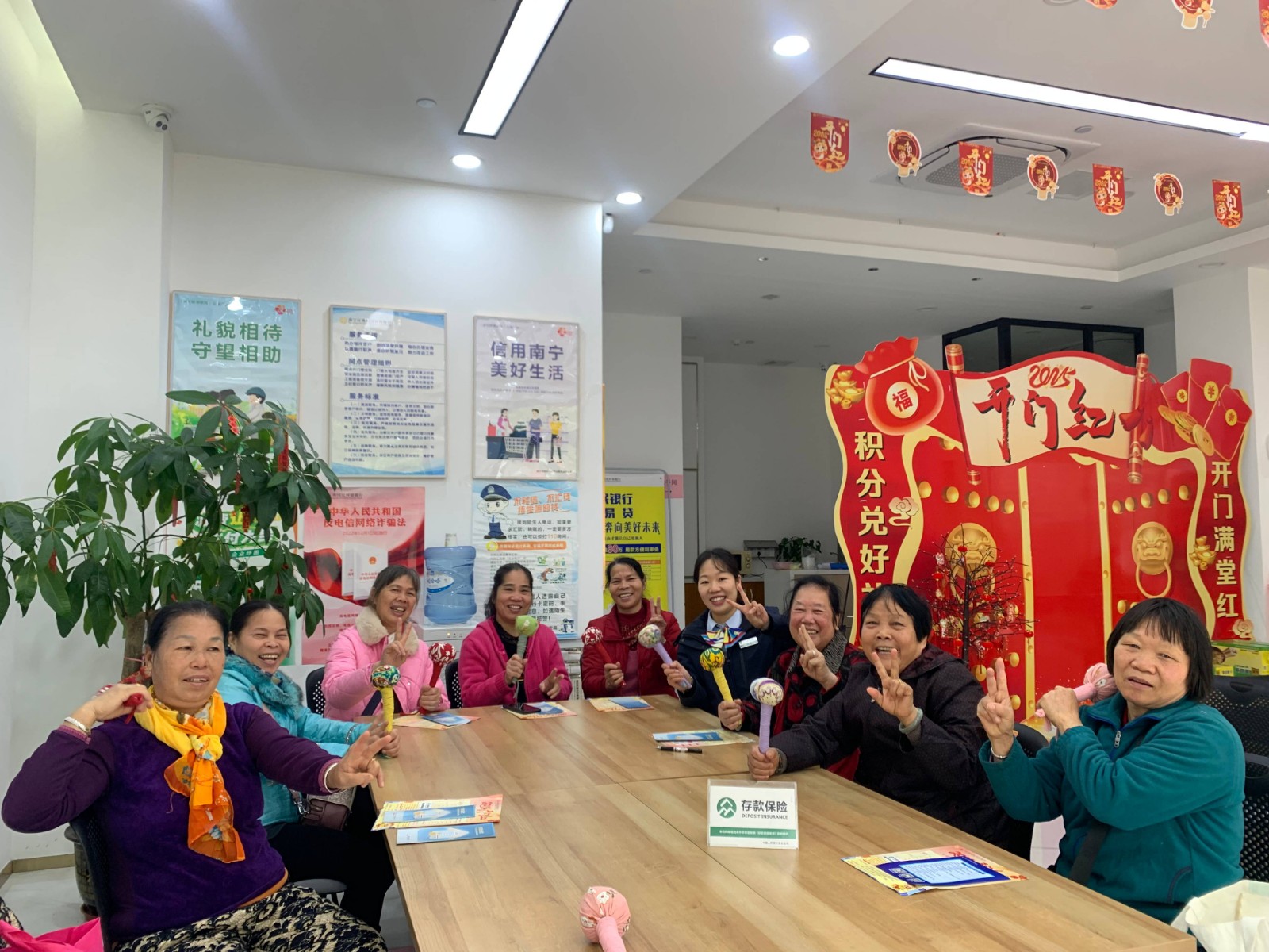 “艾在身边，锤出健康”女神节手工活动文章配图(1)